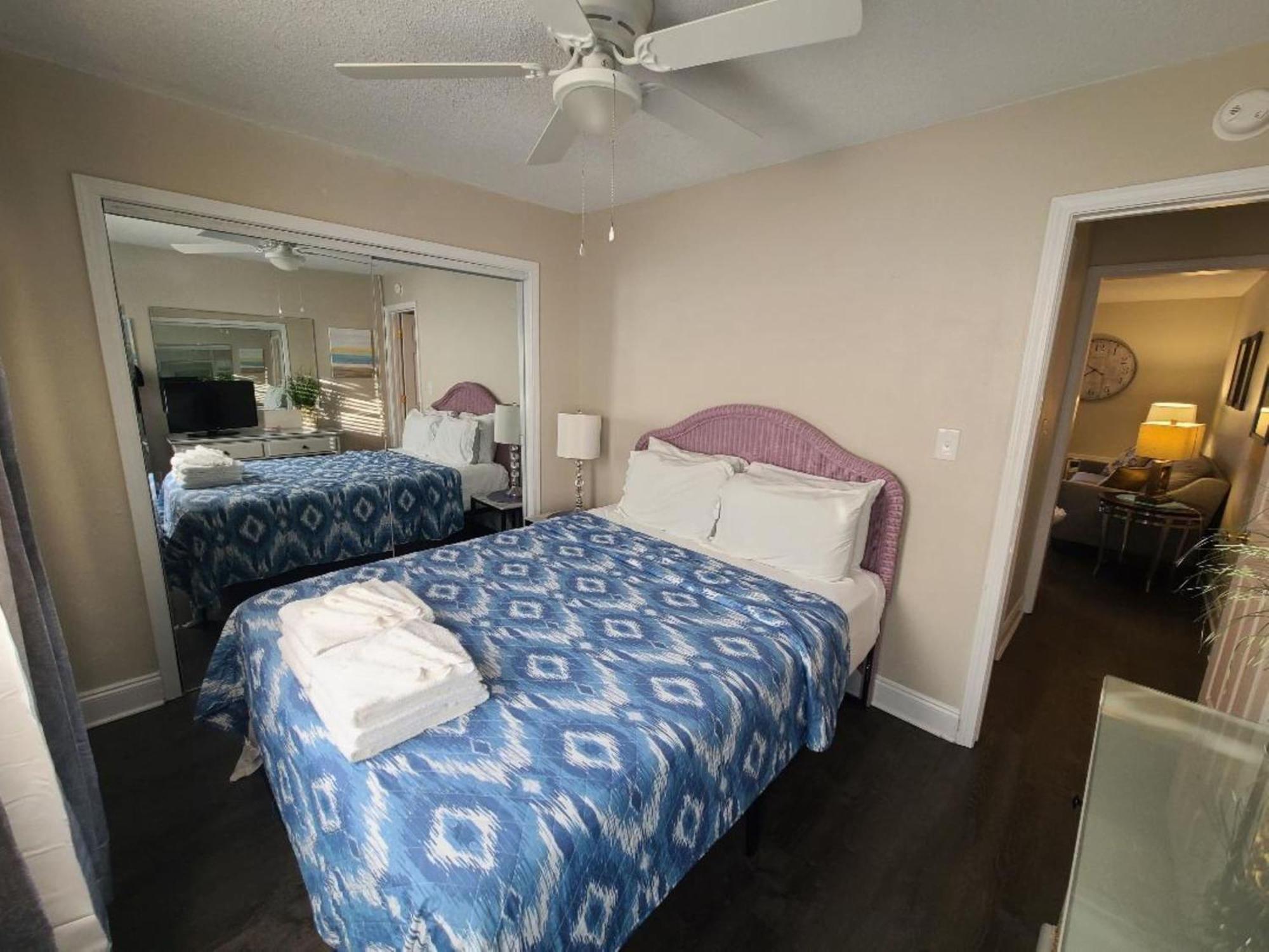 Cozy Condo Just Steps To The Beach, Unit 2 - Sleeps 4 Gulf Shores Exterior photo